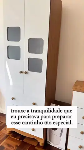 Quarto de Bebê Completo Berço Americano Uli Guarda Roupa Uli 2 Portas Cômoda Uli 100%MDF. Link na Bio 👆