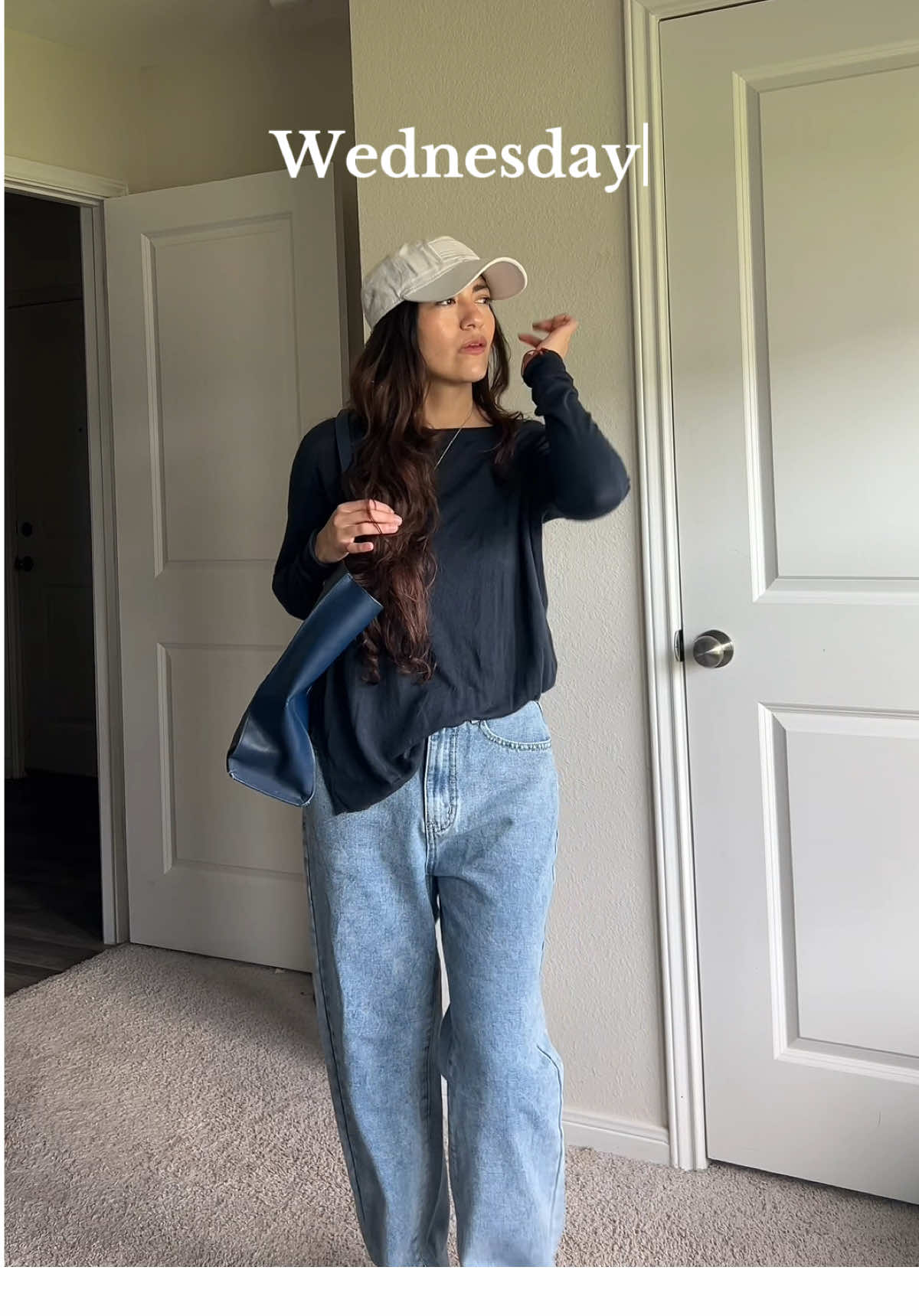Outfits of the week: SAHM edition 🩶 always trying to stay cute & comfy #OutfitsOfTheWeek #weekofoutfits #ootdinspo #outfitinspo #fyp 