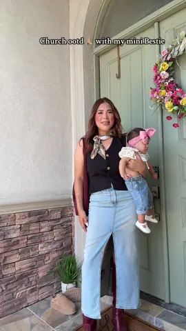 Happy sunday dolls ✨ church ootd with my mini me #momanddaughterduo #momanddaughters #churchoutfits #westernstyle #fallfashion 
