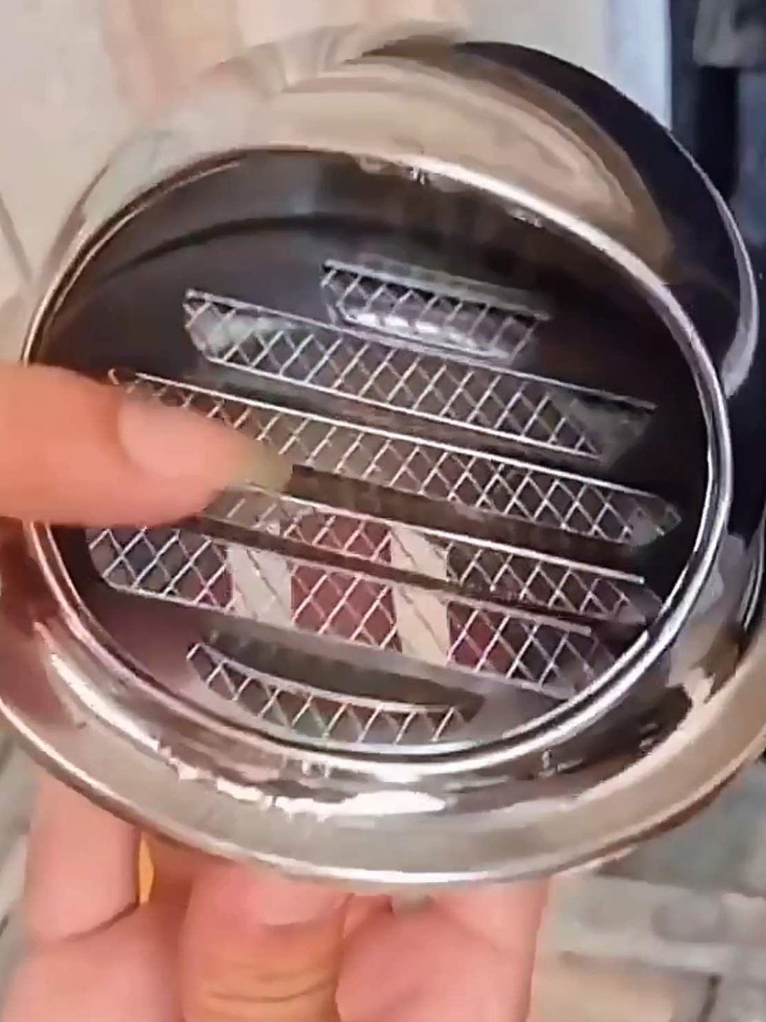 Chụp thông hơi inox. #chupthonghoi #thonghoi #thonggio #tiktokviral #giadungviet 