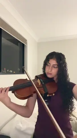 No 1 party anthem violin cover - this was a draft and sorry about the bow going over the fingerboard #violin #music #fyp #arcticmonkeys #cover 