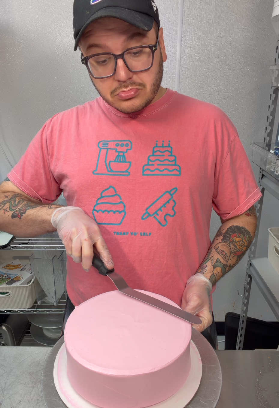 Team Gale if you want a delicious crusty cake #frostingcakes #cakeflavors #vanillacake 