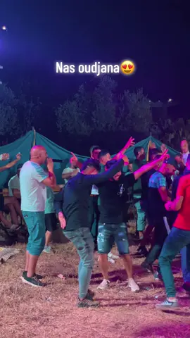 #oudjana_mrahba_blijana😍✌️ #fypシ゚viral🖤tiktok #jijel_____algér⚡❤ #الشعب_الصيني_ماله_حل😂😂 