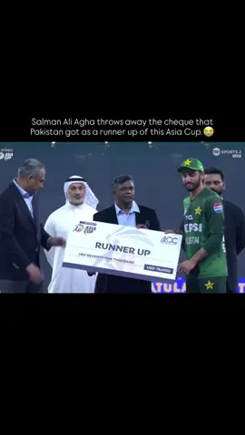 Salman Ali agha throw away the cheque  . . . #salmanaliagha #asiacup2025 #cricket #asiacupfinal #indvspak 