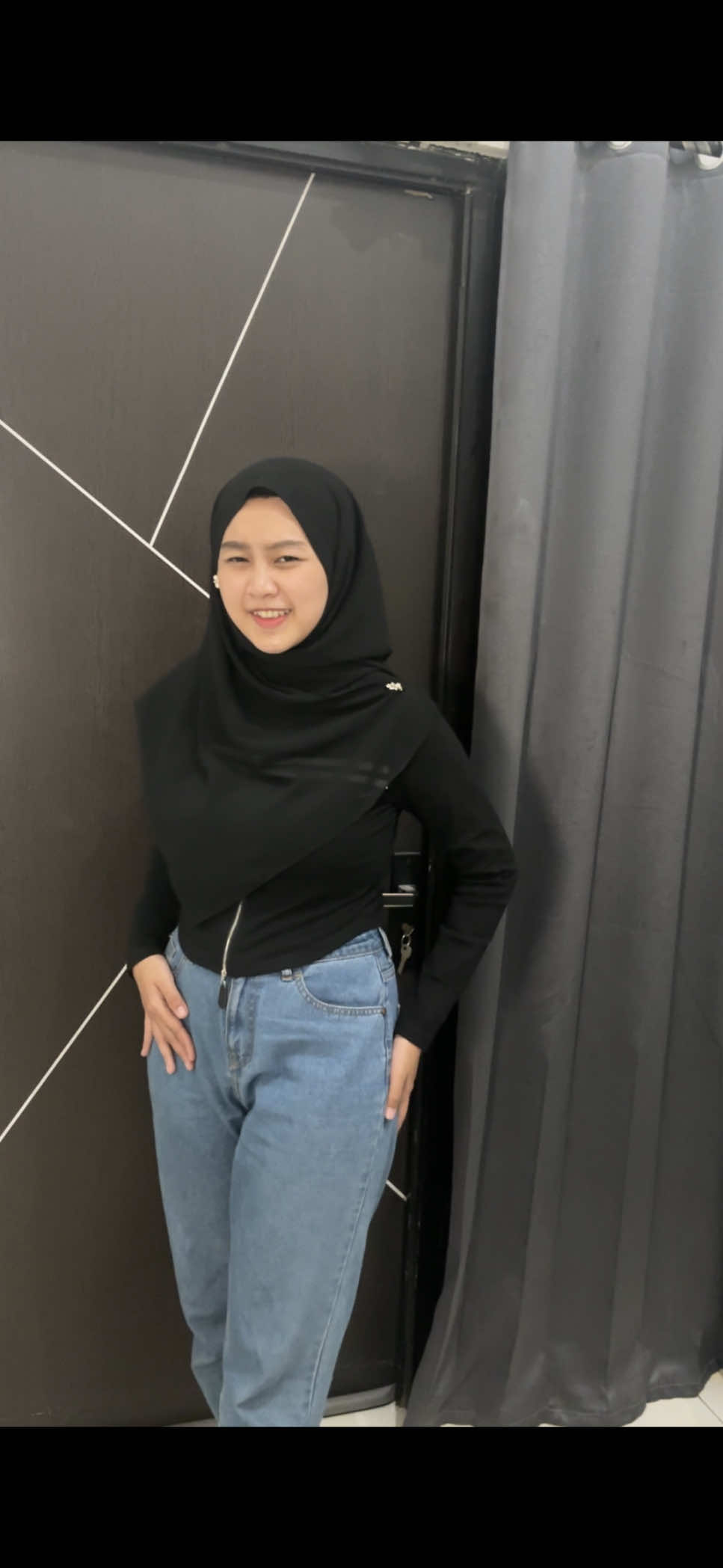 ✨ Kulit Cerah, Halus, dan Seimbang! ✨ LUNIE hadir untuk: 🌟 Mencerahkan & menyamarkan noda gelap 💧 Mengurangi minyak berlebih 🌿 Menenangkan kulit sensitif 🔬 Memperbaiki tekstur kulit Kulit sehat bukan lagi impian — waktunya bersinar bersama #LUNIE 💫 @LUNIE skincare  @LUNIE SKINCARE.ID  #LUNIESkincare #GlowingWithLUNIE #SkincareRoutine
