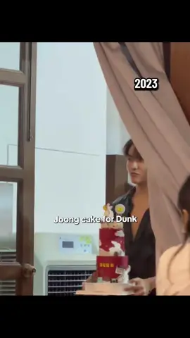 ujung²nya, tetap nanyain kalo dunk kesepian.🥺 mana segala alayy, baru sehari LDR. #joongarchen #dunknatachai #joongdunk #fy #fyp 