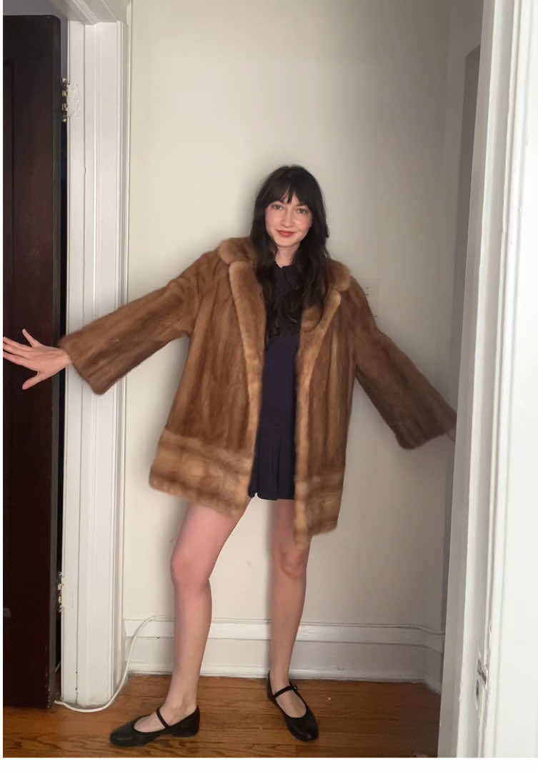 Vintage coat acquisition #outfit #vintage #haul #fashion #thrift 