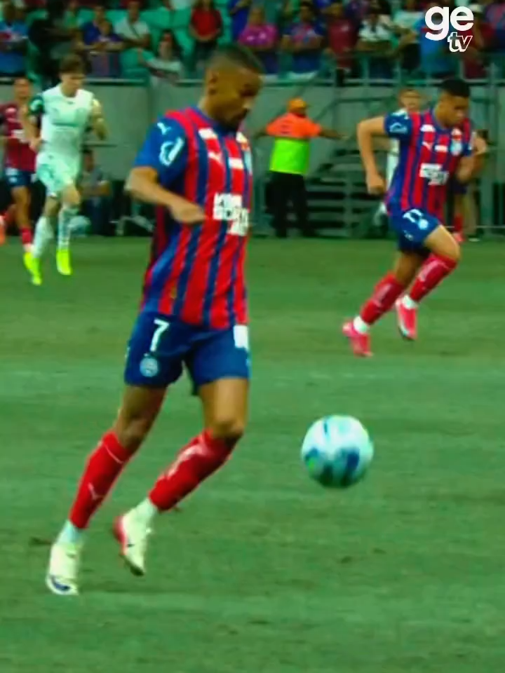 ⚠️ ESSE GOL VAI SALVAR O SEU DAI. PUSKAS QUE PARIU! ▶️ Assista ao melhor do Brasileirão na ge tv! #futebol #futebolraiz #golaço #brasileirao #campeonatobrasileiro #bahia