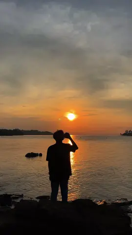 it's okay to say goodbye. #enjoydrink #midwest #wongkalahan 