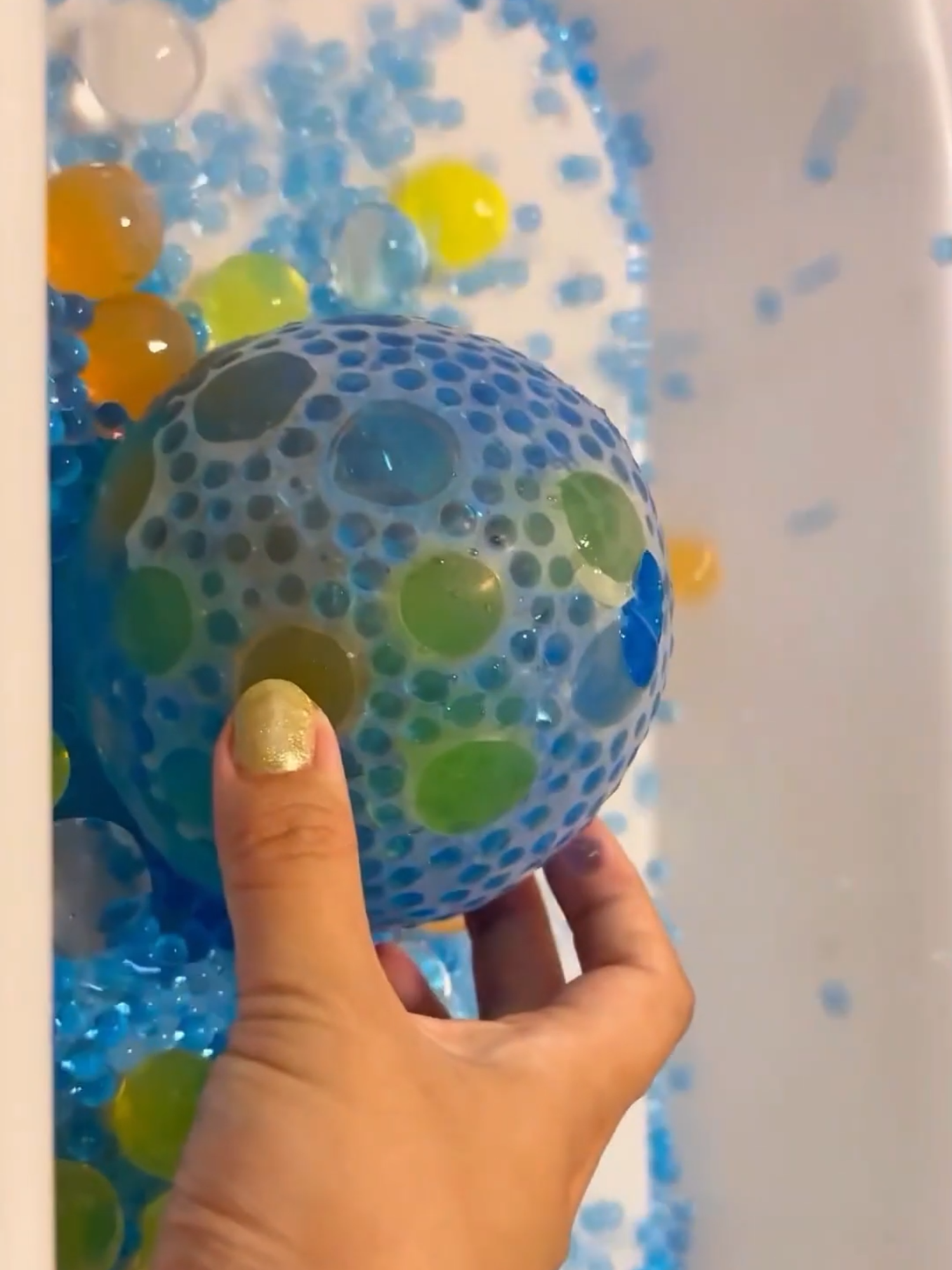 #cutting #ball #asmr #asmrsounds #satisfying #balls #balloon