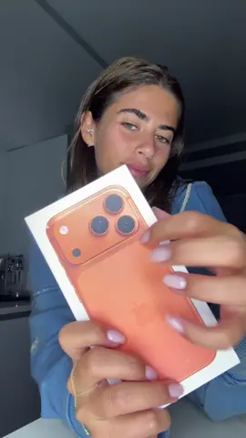 ואווו איזה צבעעעע #foryou  #iphone17pro 