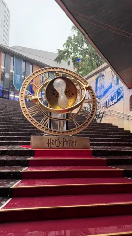 Harry Potter stairs & time turner in Akasaka, Japan ⏳✨  #harrypotter #japan #japantravel #potterhead #tokyo 