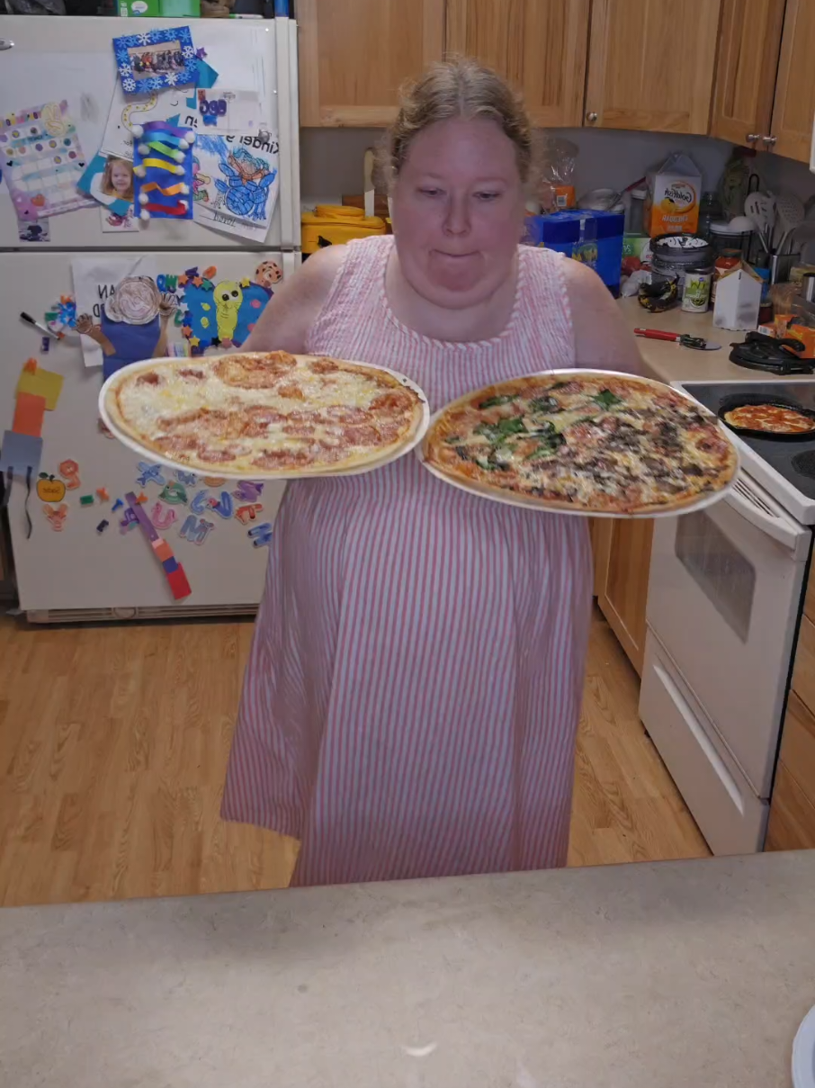 Dinner was great. What kind of pizza do you usually get? #papamurphys #pizza #dinnerformyfamily #workingmom #easydinner 