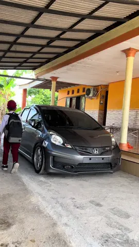 Senin pagi yang cerah#fyp#trend #ge8 