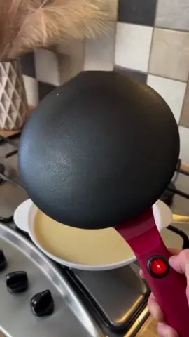 😱SUPER PRÁTICO😱 🛍️Panquequeira - Panquequeira Elétrica 220v e 110v Omeleteira Tapioqueira Antiaderente 💸Poor: R$129,90 🛒Compre aqui: https://s.shopee.com.br/1qT0giJ7NT ##promodanine##cozinhapratica##panqueca##donadecasa##panquequeira