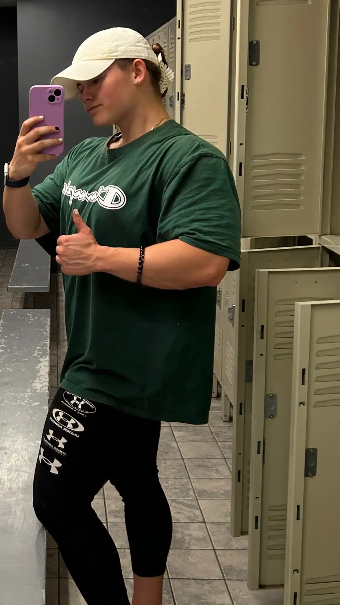 Swipe to reveal the pump 😈 #fyp #gym #armday #girlswholift #pump 