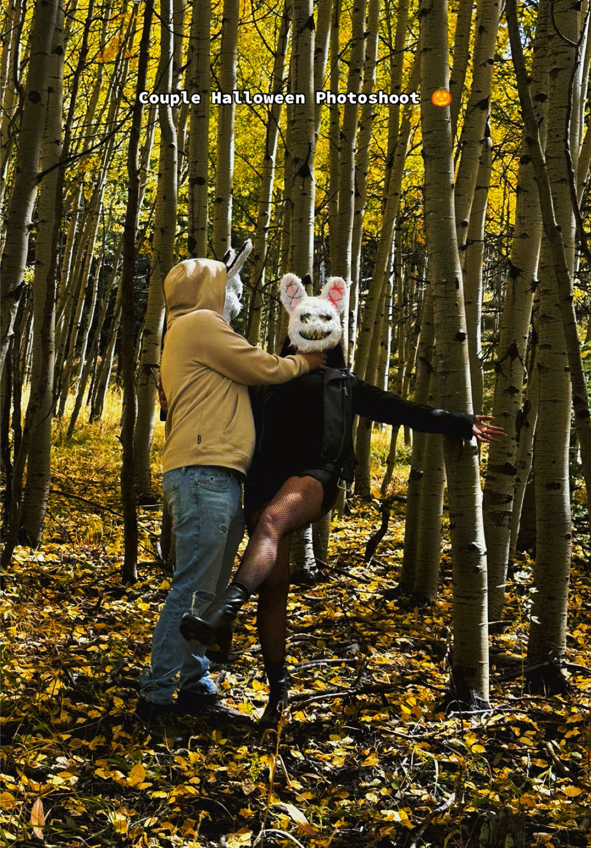 It’s the perfect time in Colorado 🍁🍂 #couplehalloweencostumes  #couple #halloween #photoshoot #colorado 