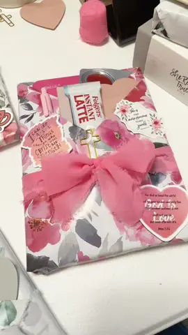 Wanting to grow in your faith? Blind date with Jesus Devotionals and journals I wrapped today. 💕🫶🏼 Thank you all for joining in the live. #christiantok #biblestudy #biblejournaling #growinginfaith #sunday