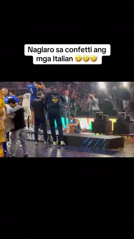 Naglaro ng confetti ang mga Italyano!!!! #mwch2025 #teamitaly #mensvolleyball #volleyball #volleyballplayer 