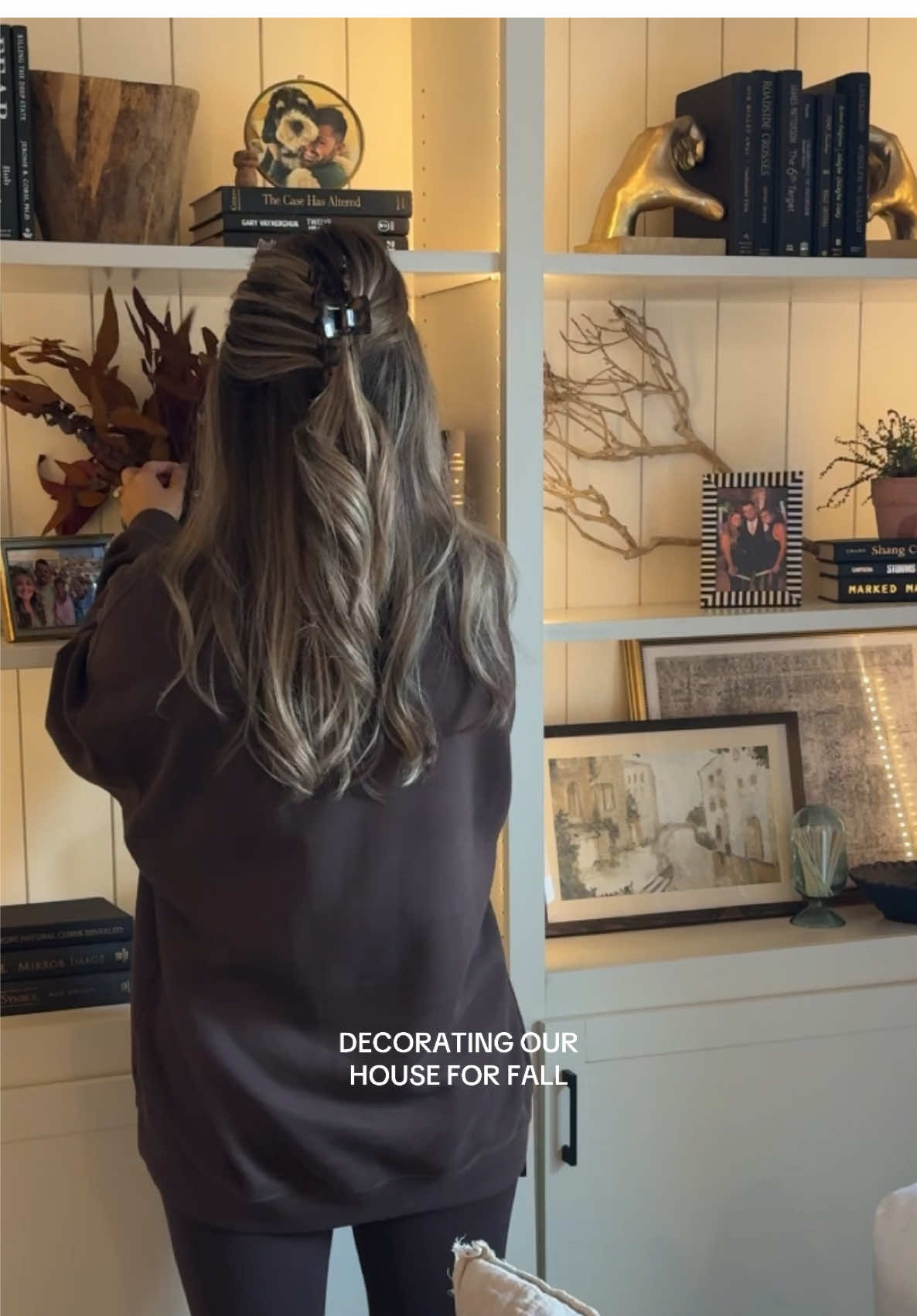 Decorating our house for fall!! Majority of our decor comes from @HomeGoods @potterybarn & local  shops!! #fallaesthetic #falldecor #fallhomedecor #fallhomeinspo #fallvibes 