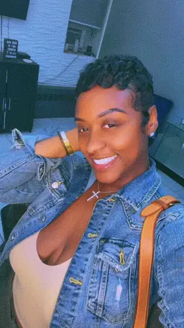 I just want to feel safe! #safe #cardibardi #prettyblackgirl 