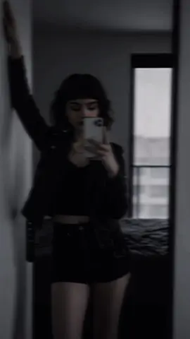 Ig. Eris_dusk 🥀🥀🥀 #RockstarAesthetic #DarkAcademiaVibes #IndieRockStyle #GrungeAesthetic #AltGirlVibes       