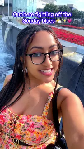 Me vs. the Sunday blues… guess who’s winning? 😎 Happy Sunday!!