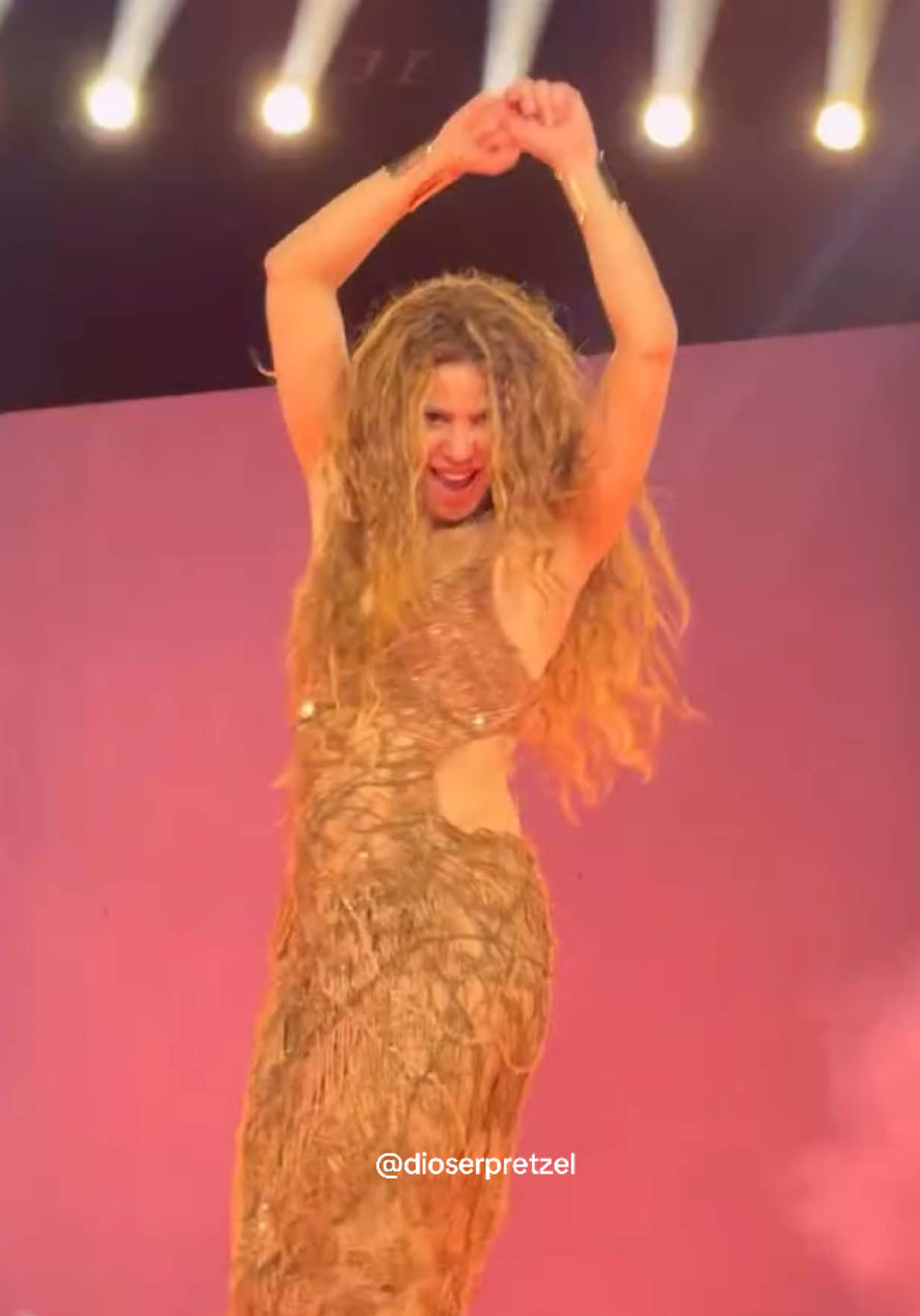 Shakira - Intro Hips Don’t Lie  (Live In Veracruz, MX) #Shakira #LMYNL #LMYNLWorldTour #LMYNLWorldTourVeraCruz