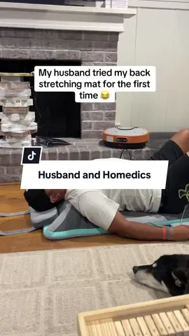 @Homedics @QVC, Inc I wanted to stay there for a second 🤣🤣🤣🤣 . #homedics #backstretcher #decompression #homestretch #backpainrelief 