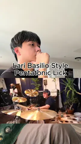 Today‘s @laribasilio Style Pentatonic Lick in key of Gm #prs #guitar #ernieball #dunlop #daddario      Guitar : @prsguitars ”Signature Limited“ Amp : @neuraldsp ”Toneking“ Pedal : @way.huge.electronics ”Overrated Special“