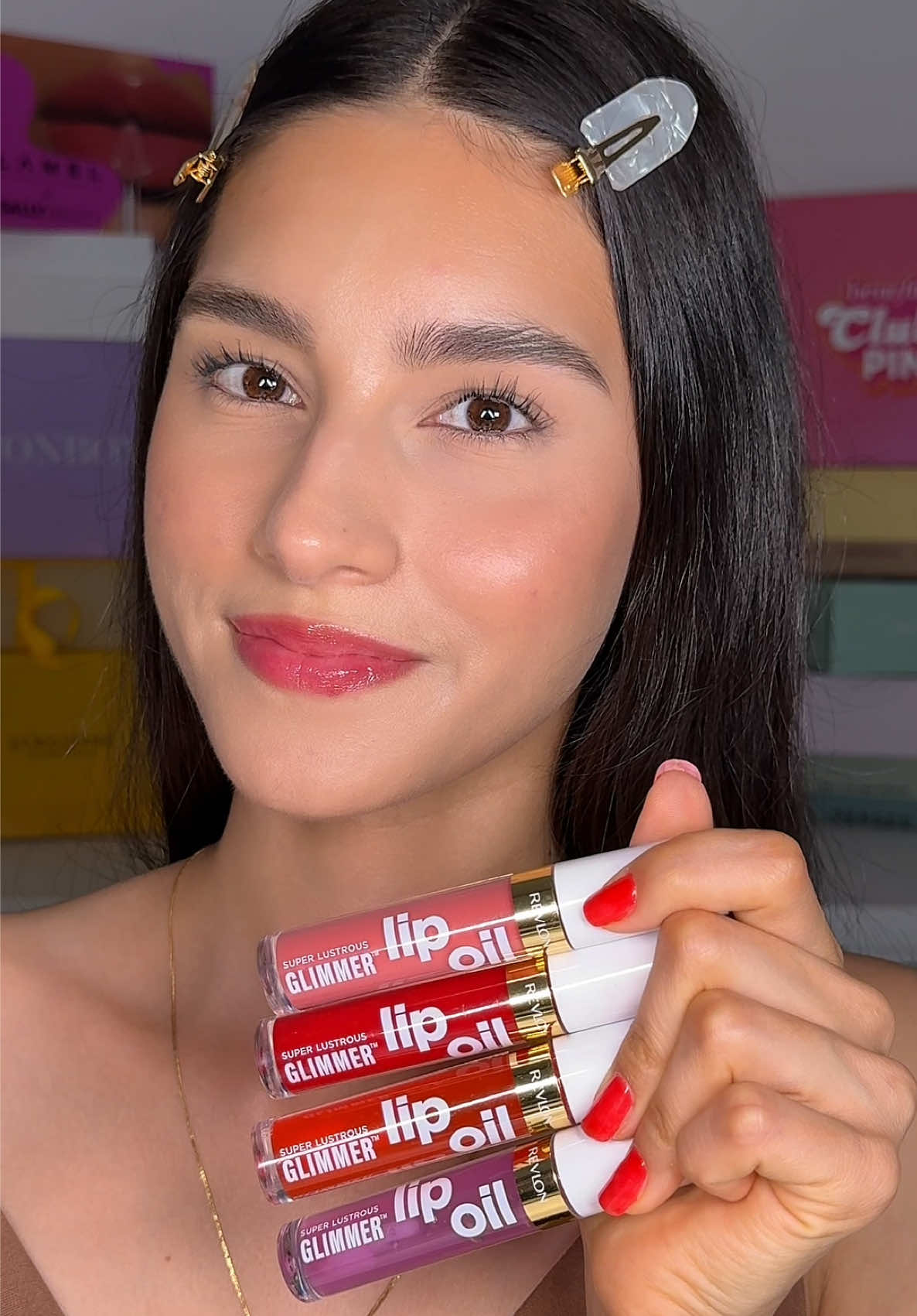 Me encantan que no son pegajosos y tienen tantos colores que los quiero todos jajaja es que todos son bellos! @Revlon Cosmetics @CXS #revlonpartner #lipoil #labiales #revlonxseen #communityxseen 