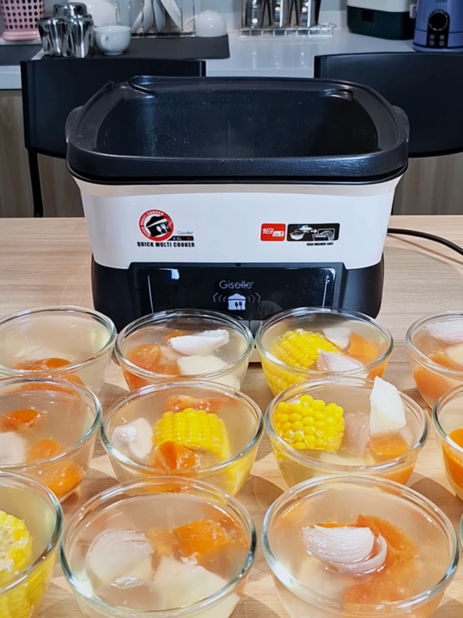 ✨Hosting a party?✨ Say hello to the Giselle 18-in-1 Multi-Cooker! 🎉 One pot, endless dishes, serves up to 12 people in one go 🍲💖#GiselleLife #EasyLunch #multicooker #party #TikTokMadeMeBuyIt #MealPrepMadeSimple #Tiktokshop
