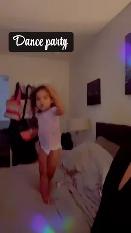 Bed dance party!👯 #sanantonio #grandbabiesarethebest #loml❤️ 