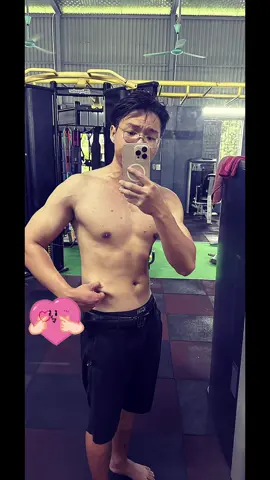 -Bulking (15 ngày lên được 4kg ) lên cân siêu nhanh mà nhìn cũng không béo lắm . cố lên thêm 7kg nữa rồi cutting #GymTok #xh 