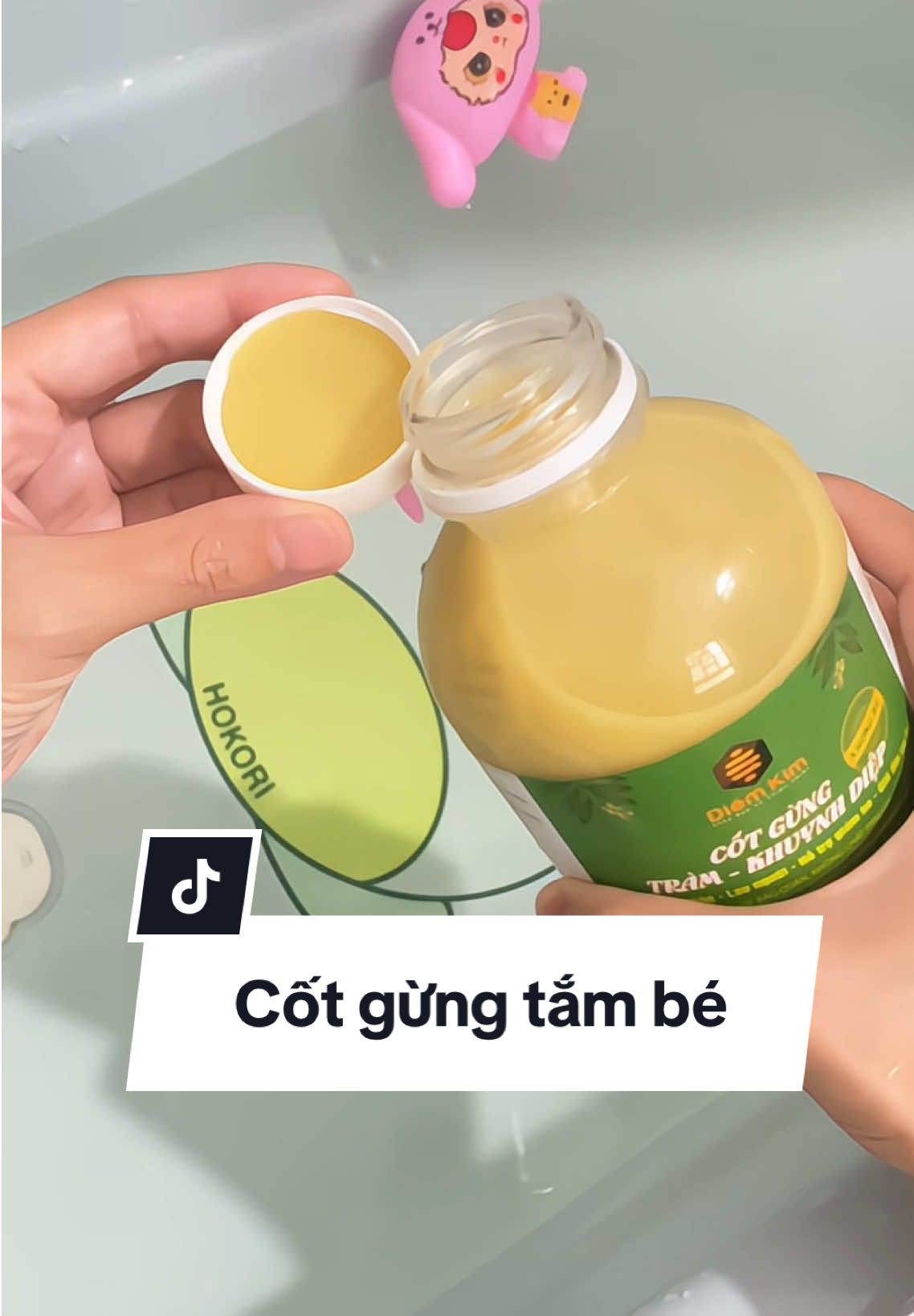 Se lạnh mẹ tắm, ngâm chân nước gừng cho bé giúp giảm ho, phòng cảm lạnh rất tốt nè #xuhuong #cotgungtramkhuynhdiep #cotgungtambe #cotgungdiemkim #cotgungkhongba 