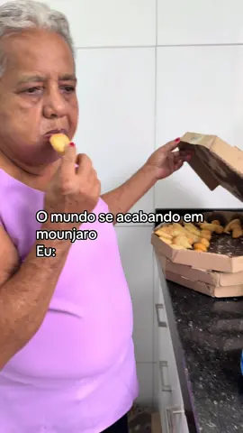 Diva esfomeada  #viralvideotiktok #comedia #viral #fyp #vairal #mounjaro #dieta #foryoupageofficiall #foryoupageofficiall #nurseoftiktok #comida #meme 