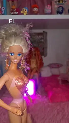 EL COMENTARIO CON MÁS LIKES ¡GANAA! 💋🩷🥑🫦🥑✨️ ¿Cuál sera la foto ganadora que estará dentro de esta Barbie? 💋 #barbie #restauracióndemuñecas #coleccionista #collectortoys #dolls 