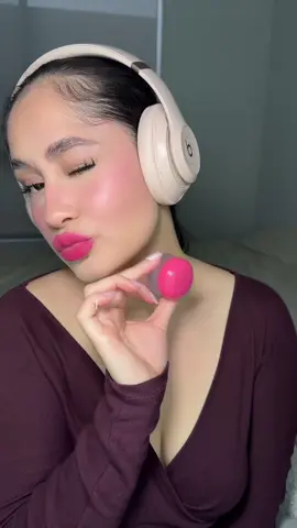 @fwee these are so blurring and the pigmentation is stunning 😍  #fweeblurrypuddingpot #fweepuddingpot #makeuptok #lipcombo #koreanmakeup 