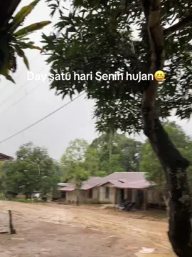 Ful senyum😍#fypage #hujan🌧️ #fypシ゚ #pengenfyp 