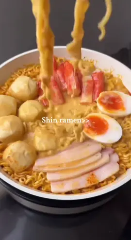 I literally eat buldak everyday, it's a problem🍜🍝 #shinramyun #ramen #ramennoodles  #japanesefood #koreanfood 