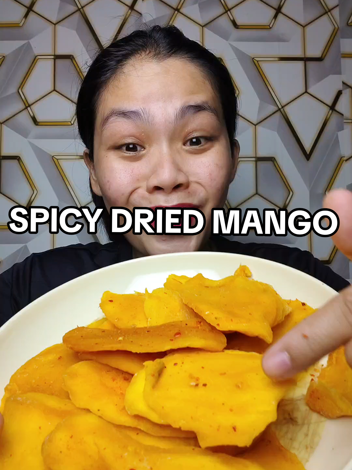 Ang sarap ng kanilang dried mango  #driedmango #mango #spicydriedmango 