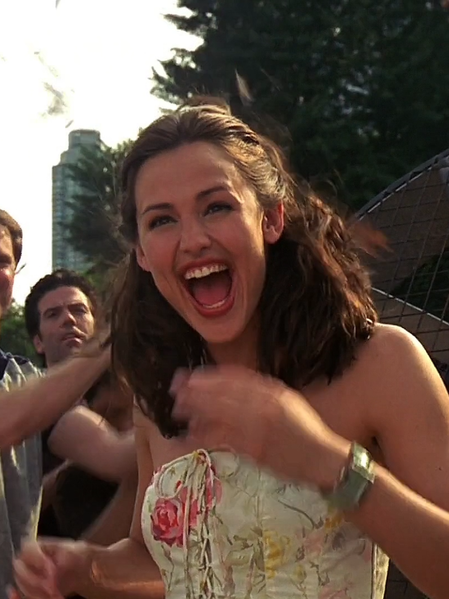 the cutest it girl #13goingon30 #jennarink #jennifergarner #romcom #2000s viral fyp aesthetic girly girls vibes new york