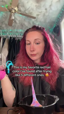 I love love love this color. Next I need to put my hair extensions back in 🥹 this hair color is my favorite red ever and lasts the longest. #got2bstyled #redhairgirl #haircolor #tatemcrae #hairtransformation @got2b 