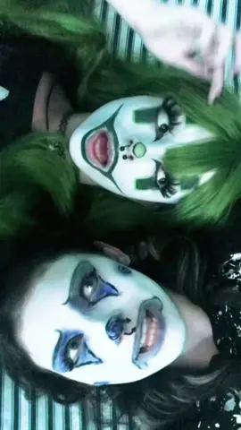 i hope we’re still friends 😓😓 #clowngirls #clownmakeup #altgirls #emogirl #cosplay 