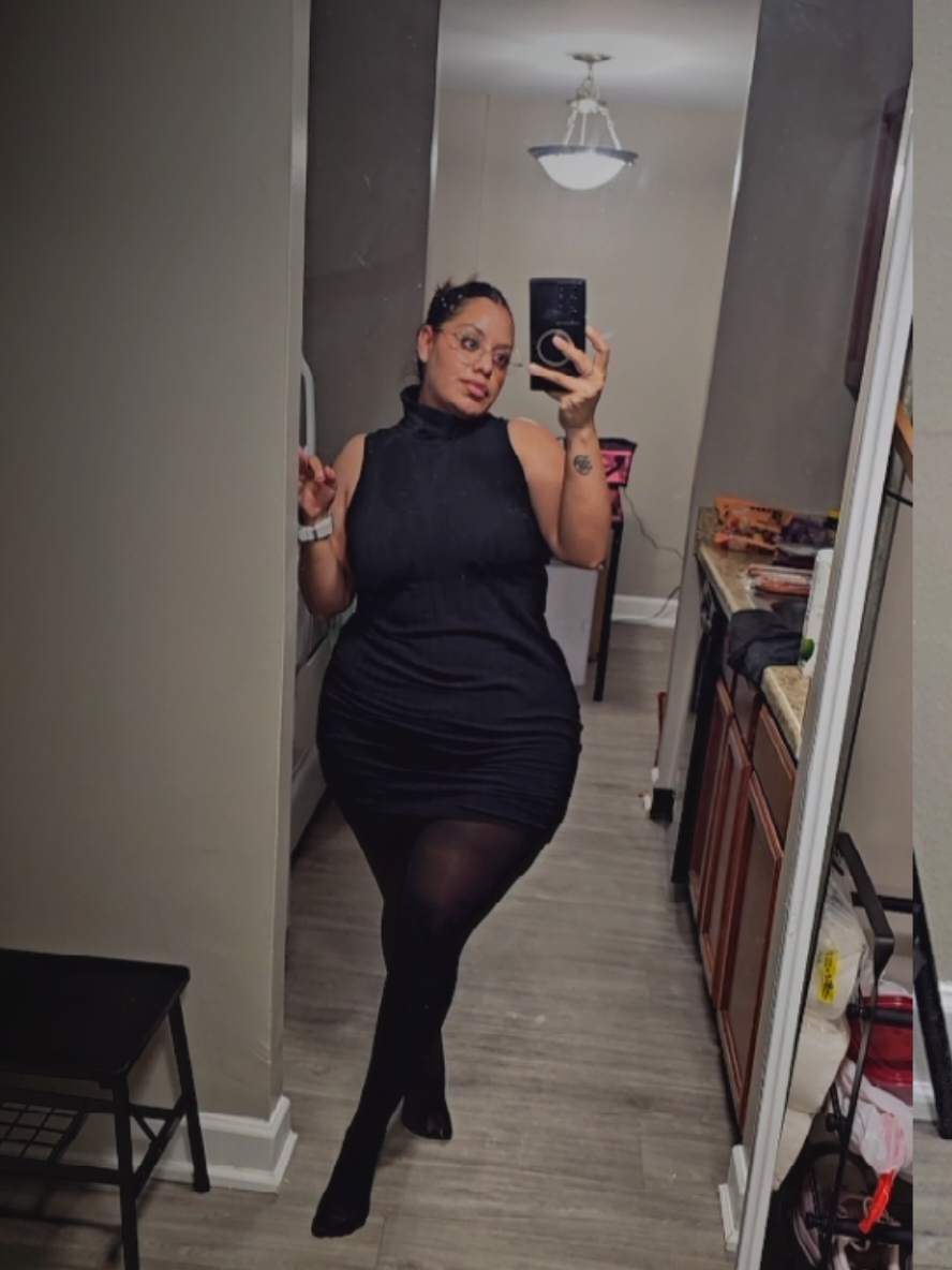 🐈‍⬛️ . . . #velocity #glow #creatorsearchinsight #edit #pic 