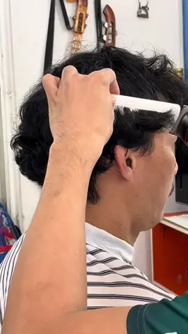 ผมแบบนี้ตัดรองทรงต่ำดูครับจะออกมายังไงสไตล์ช่างกบ