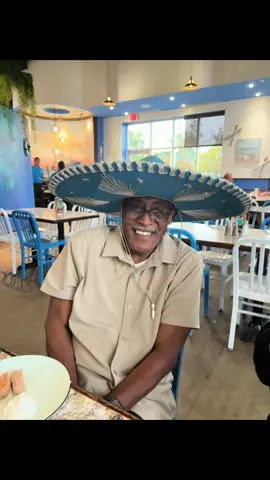 Happy 73rd Birthday, Papa! We love you!! 😘❤️😘 #everydaywithebony #mydad #birthdaycelebration #73yearsyoung #family 