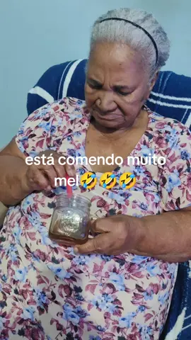 #A vovó está achado porque e mel pode comer tudo 🤣🤣🤣