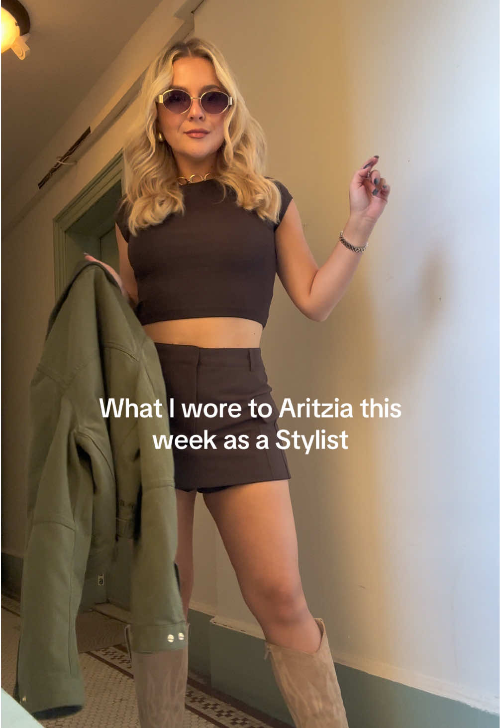 New job unlocked!! #aritzia #stylist #newyorkcity #aritzianyc #fashion 