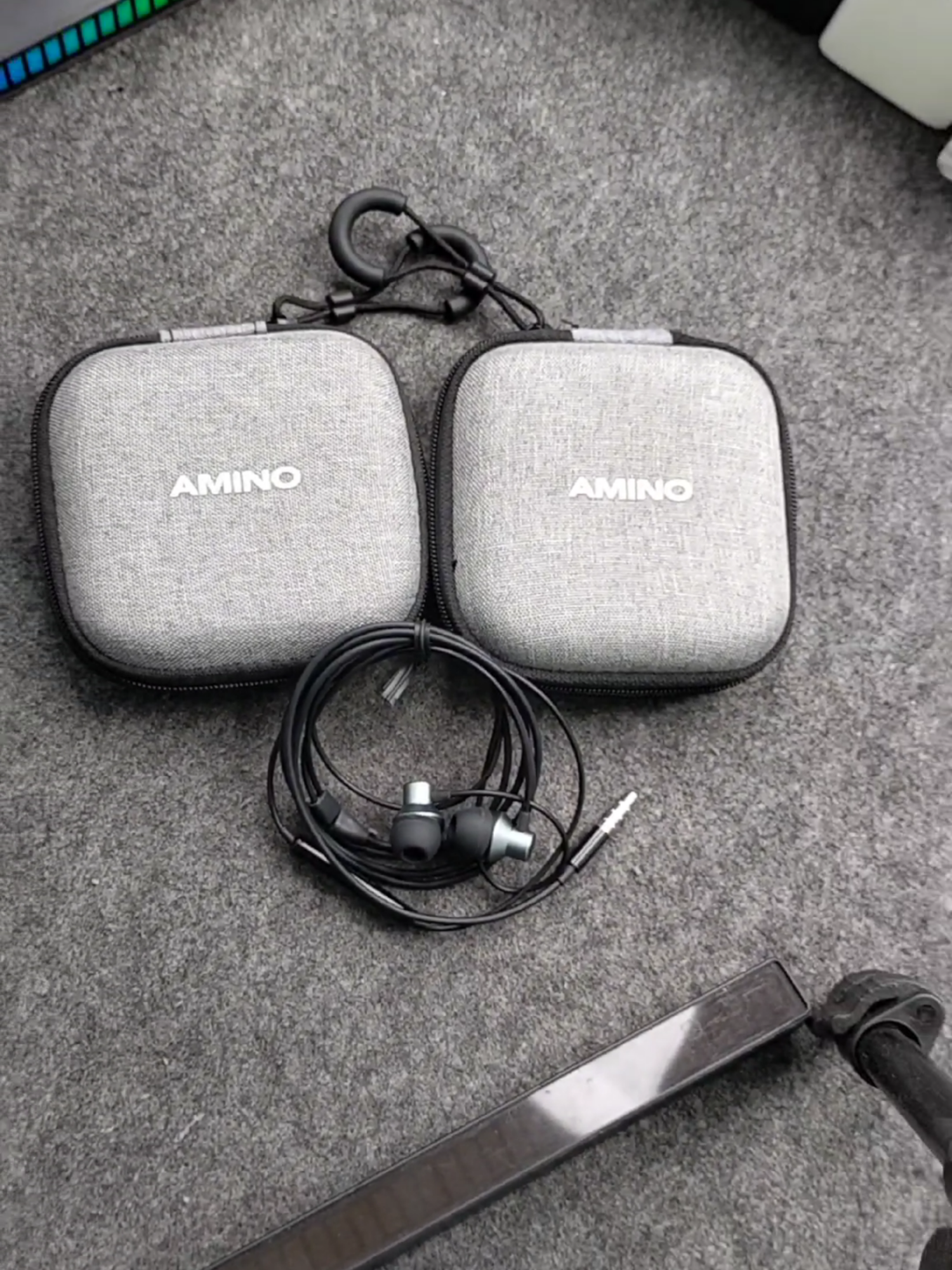 Telepon, musik, game? Headset AMINO siap nemenin nonstop. #amino #headset #headsetkabel #earphone #earphonekabel #handsfree #handsfreekabel#headsetjack #earphonemurah #headsetbass